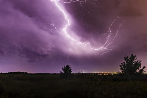 what is the odds of getting struck by lightning|Flash Facts About Lightning .